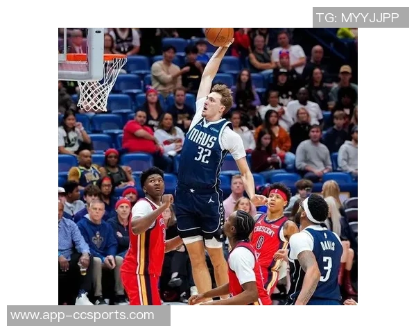 锡安替补出战表现抢眼上半场11分钟6投全中轻松拿下14分2篮板