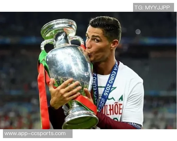 皇马TV揭露内格雷拉余党阴影仍在继续令人发指的丑陋行径 皇马TV揭露内格雷拉余党阴影仍在继续令人发指的丑陋行径